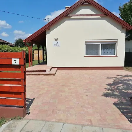 Ferienhaus V7 Petite Maison Siófok