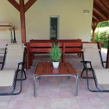 V7 Petite Maison