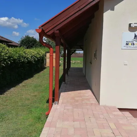 V7 Petite Maison Siófok