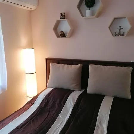 V7 Petite Maison Siófok