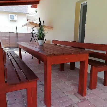 V7 Petite Maison Ferienhaus